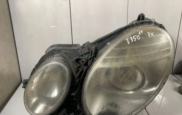Mercedes-Benz E W211 Headlight/headlamp 16259101