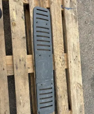 (D)pillar trim (top)