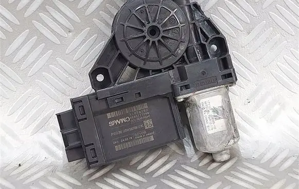Volvo XC40 Rear door window regulator motor 31674760