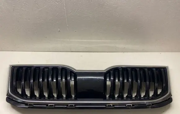 Skoda Octavia Mk3 (5E) Front bumper upper radiator grill 5E0853653C 1144513010