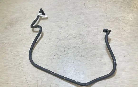 Audi Q3 F3 Fuel main line pipe 05E133723K 040419