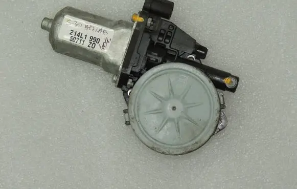 Suzuki Grand Vitara II Rear window lifting mechanism without motor 8350165J00