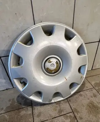 Volkswagen Sharan R15 wheel hub/cap/trim 1J0601147N