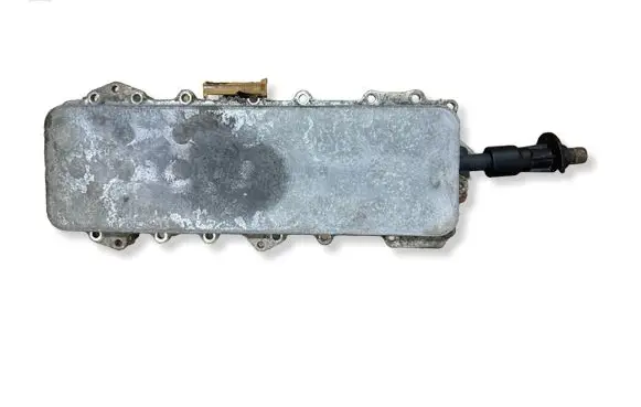Land Rover Range Rover L405 Engine oil radiator 8W936A642A