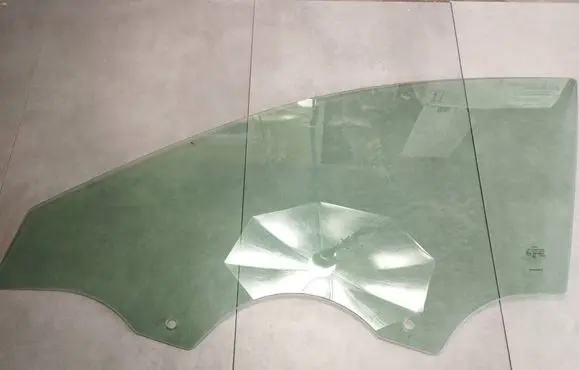 Seat Leon IV Front door window glass four-door 5FA845201A