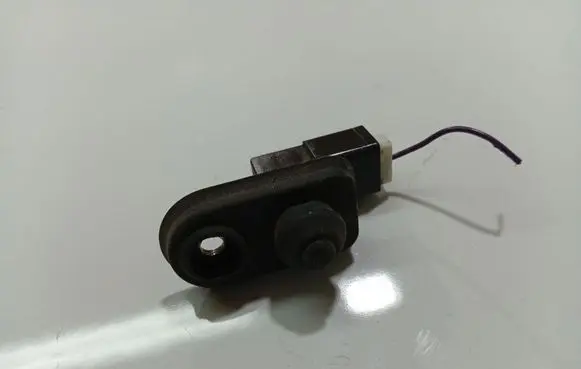 Peugeot 4007 Front door sensor 