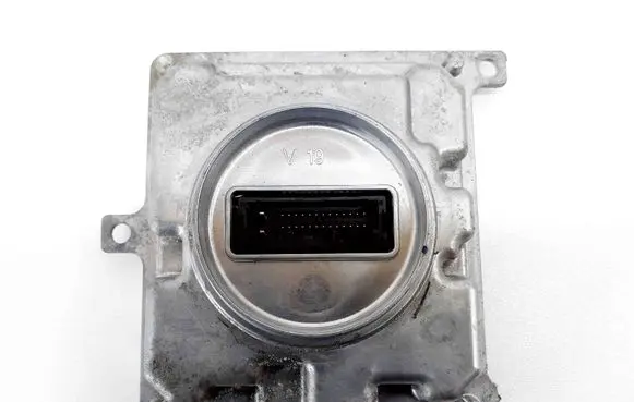 Mazda CX-30 Xenon control unit/module DFR767890