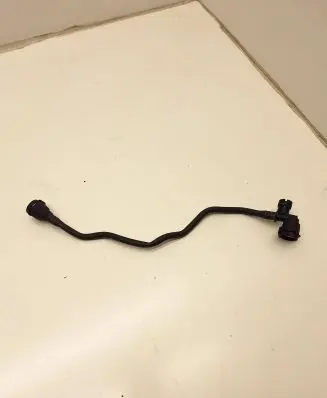 Coolant pipe/hose