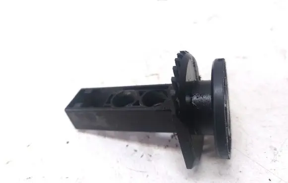 Mercedes-Benz C W204 Front bumper mounting bracket A2048800130