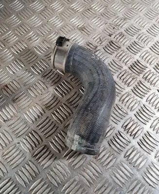 Volvo XC90 Intercooler hose/pipe 31657757