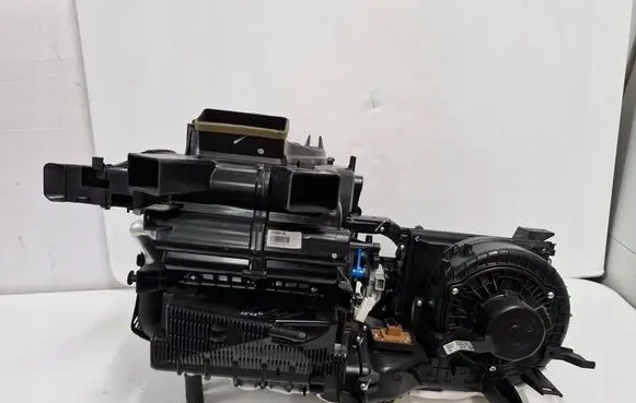 KIA Pro Cee'd III Interior heater climate box assembly 97200-J7030