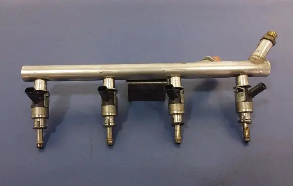Audi A8 S8 D4 4H Fuel main line pipe 079133316BE