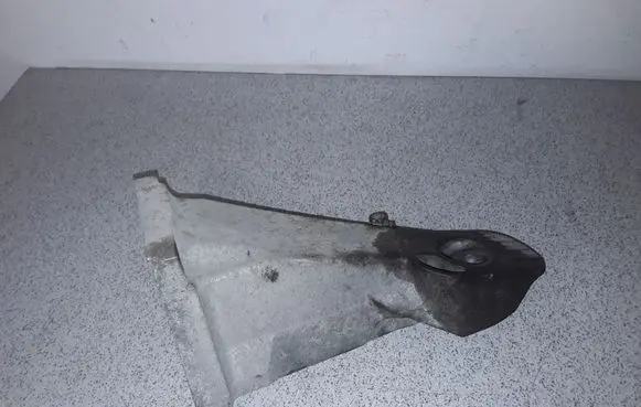BMW 5 E60 E61 Engine mounting bracket 22116763218