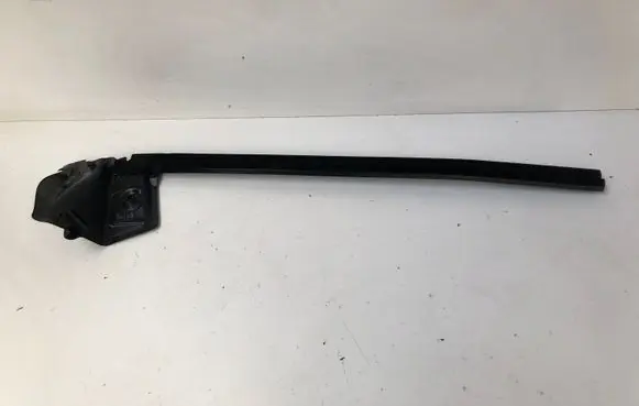 BMW 6 F06 Gran coupe Rubber seal front door window/glass 7275294