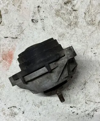 BMW X3 F25 Engine mount bracket 6856183 091112 2138