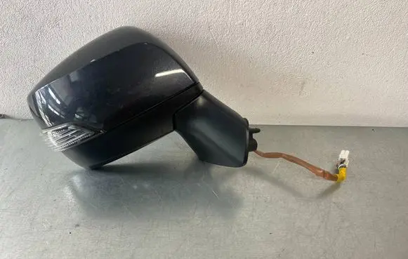 Subaru Outback (BS) Front door electric wing mirror 037507 027507