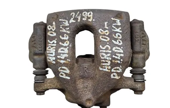 Toyota Auris 150 Front brake caliper 