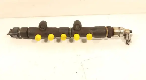 Toyota Avensis T250 Fuel main line pipe 