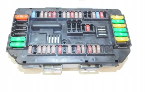 BMW 1 F20 F21 Fuse box set 9389068
