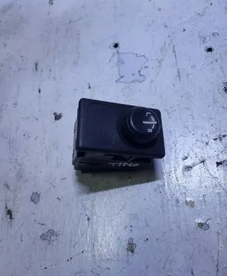 Wing mirror switch