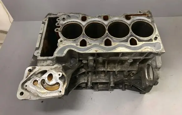 BMW 3 E46 Engine block 7516330 N42B20AB A272H053