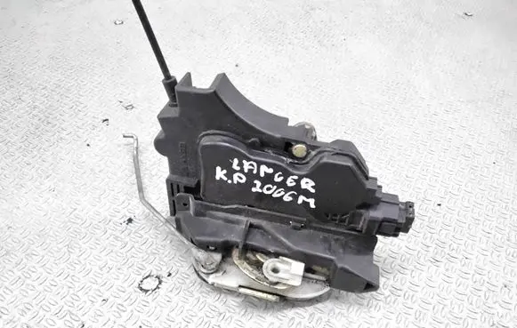 Mitsubishi Lancer Front door lock