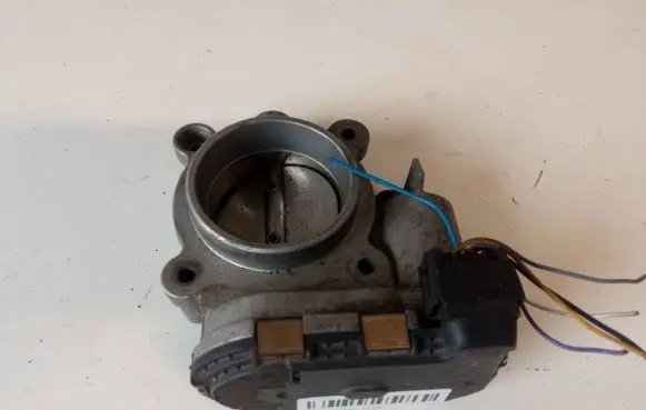 Mercedes-Benz C W203 Throttle valve A1111410325 DK0022