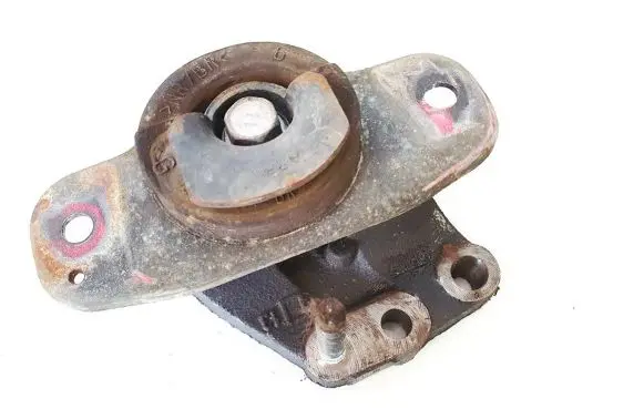 Toyota Aygo AB10 Engine mount bracket 3070
