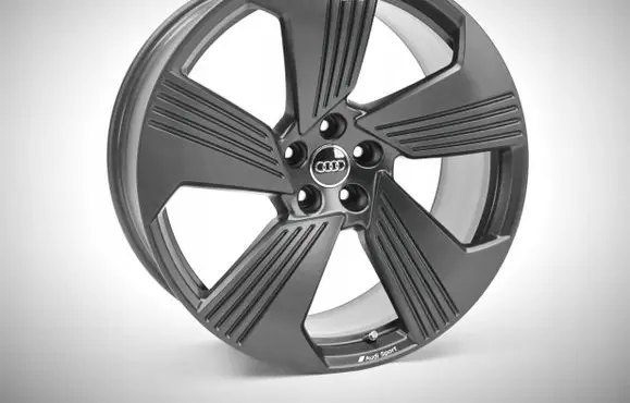 Audi e-tron R21 alloy rim 4KE601025AC
