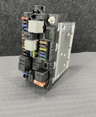 Mercedes-Benz E W211 Fuse module A2115456101 2115456101