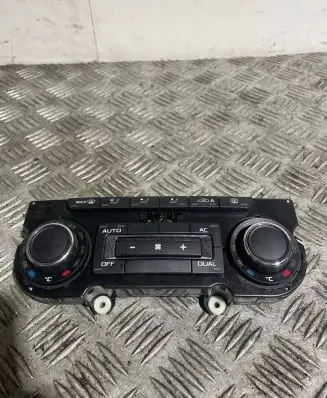 Skoda Octavia Mk2 (1Z) Climate control unit 3T0907044BK 5HB00974974