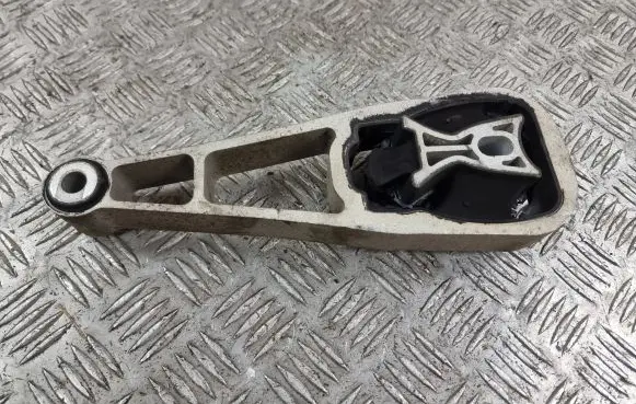 Land Rover Evoque II Engine mount bracket K8D26P082AB