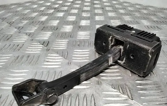 BMW 5 E60 E61 Front door check strap stopper 7033609