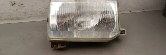 Nissan Terrano Headlight/headlamp 2151139R