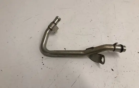 Nissan X-Trail T32 Oil fill pipe 