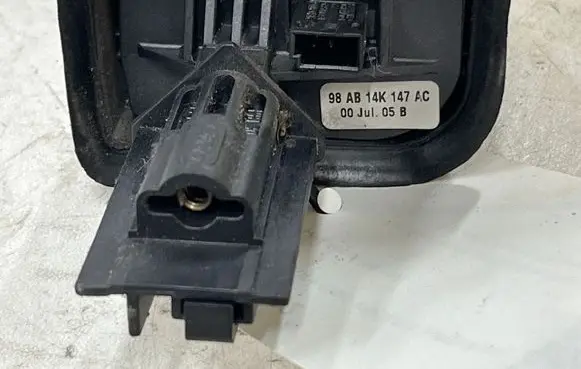 Ford Focus Multifunctional control switch/knob 98AB14K147AC 9672791