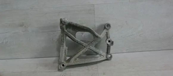 Chevrolet Camaro A/C compressor mount bracket 92068682