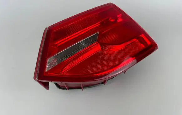 Volkswagen Jetta VI Tailgate rear/tail lights 5C6945259A 5C6945259