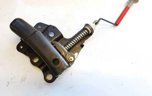 Nissan X-Trail T30 Seat back rest lock catch 