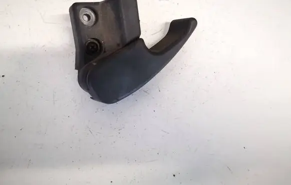 Engine bonnet (hood) release handle