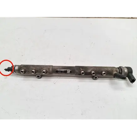 Volvo V70 Fuel main line pipe 0445215023 31259011