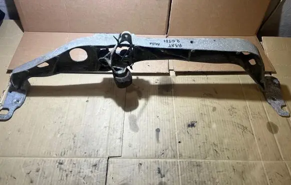 Audi A6 C7 Engine mount bracket