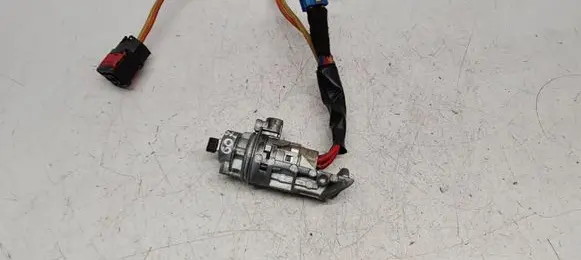 Peugeot 607 Ignition lock N0500109