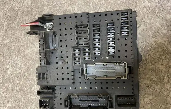 Volvo V70 Fuse module 8676391 1R017799