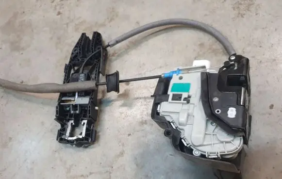 Audi A3 S3 8V Front door lock 8X1837015C 8V5837349 LHD
