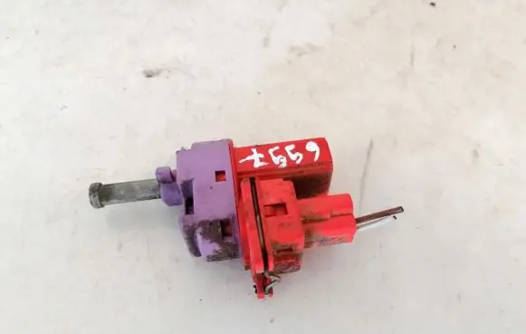Clutch pedal sensor