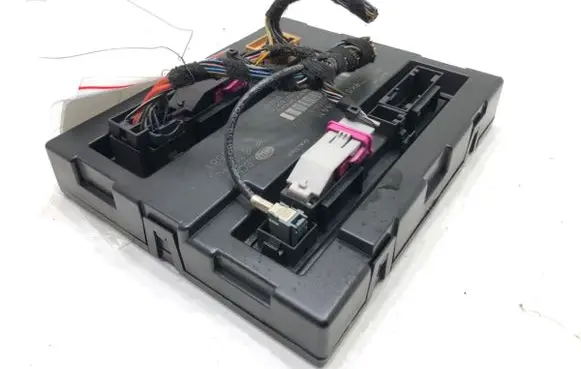 Audi A4 S4 B8 8K Central body control module 8K0907064N