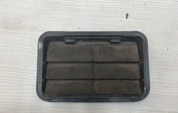 Ford Fusion II Quarter panel pressure vent AG13B280B63AC