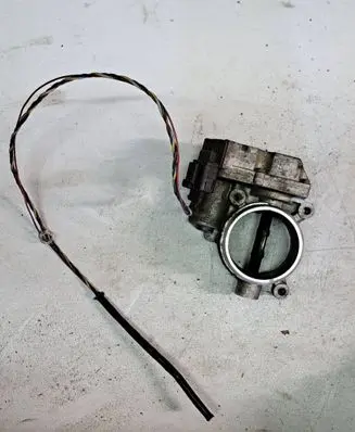 Audi A4 S4 B8 8K Throttle valve 4E0145950J A2C30247400 2704121205