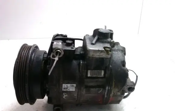Volkswagen PASSAT B5.5 Air conditioning (A/C) compressor (pump) 8D0260805J